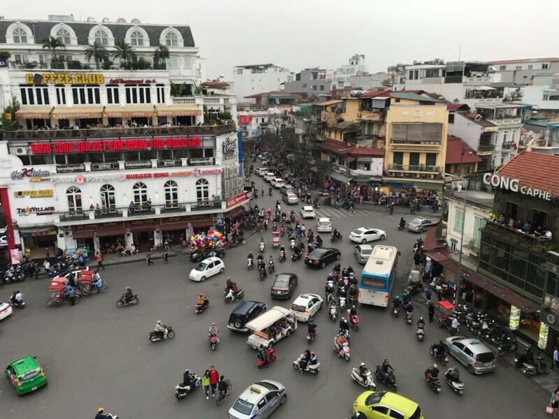 vietname street crossing
